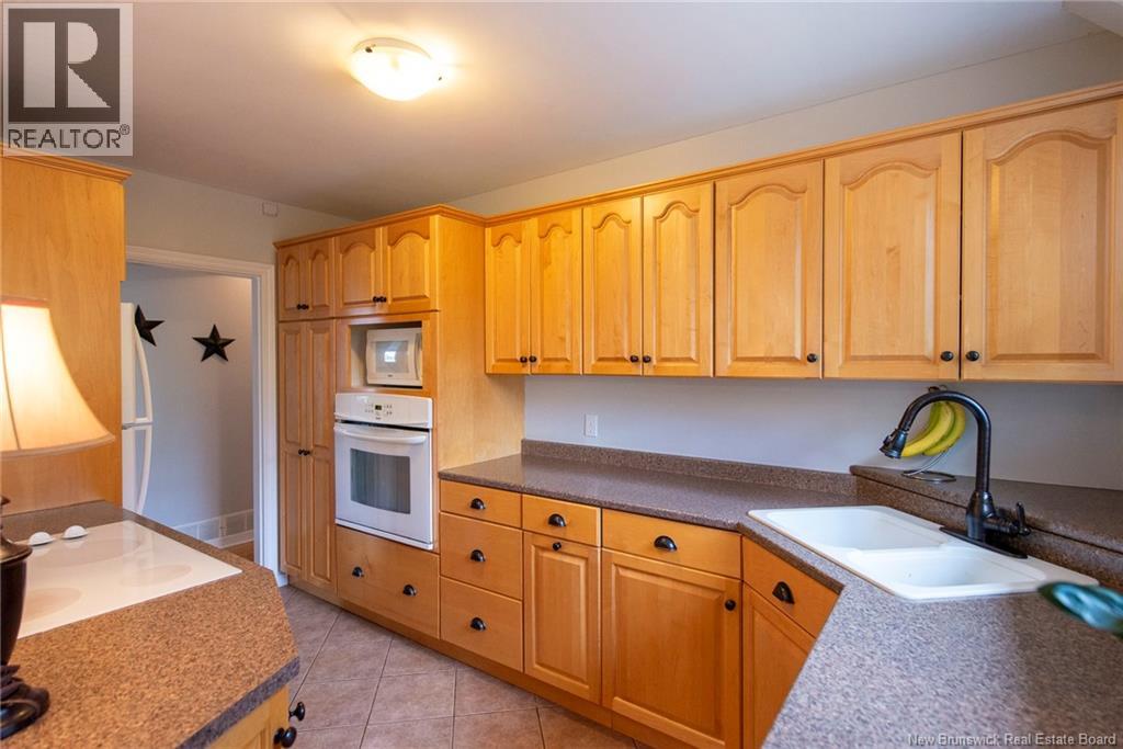 1104 Kennebecasis Drive, Saint John, New Brunswick  E2K 5B1 - Photo 7 - NB129646