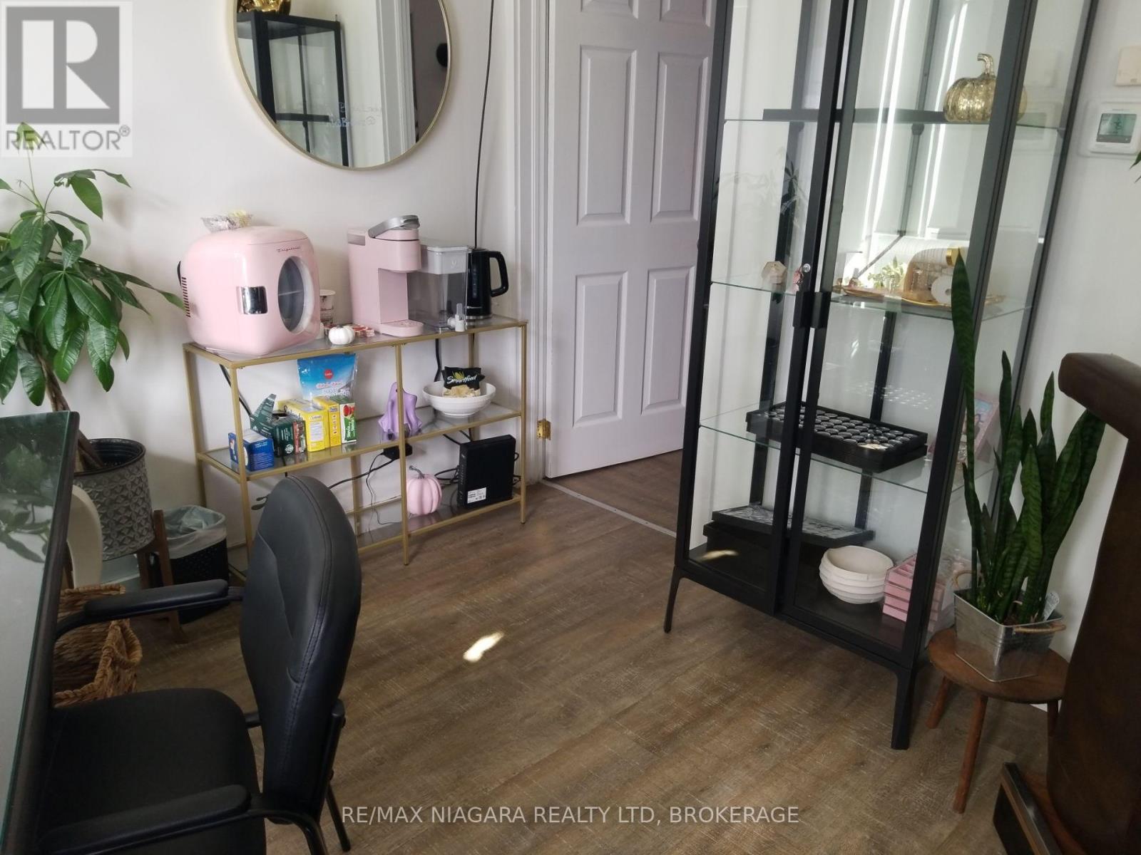 Lower - 210 Jarvis Street, Fort Erie, Ontario  L2A 2S5 - Photo 5 - X12511776