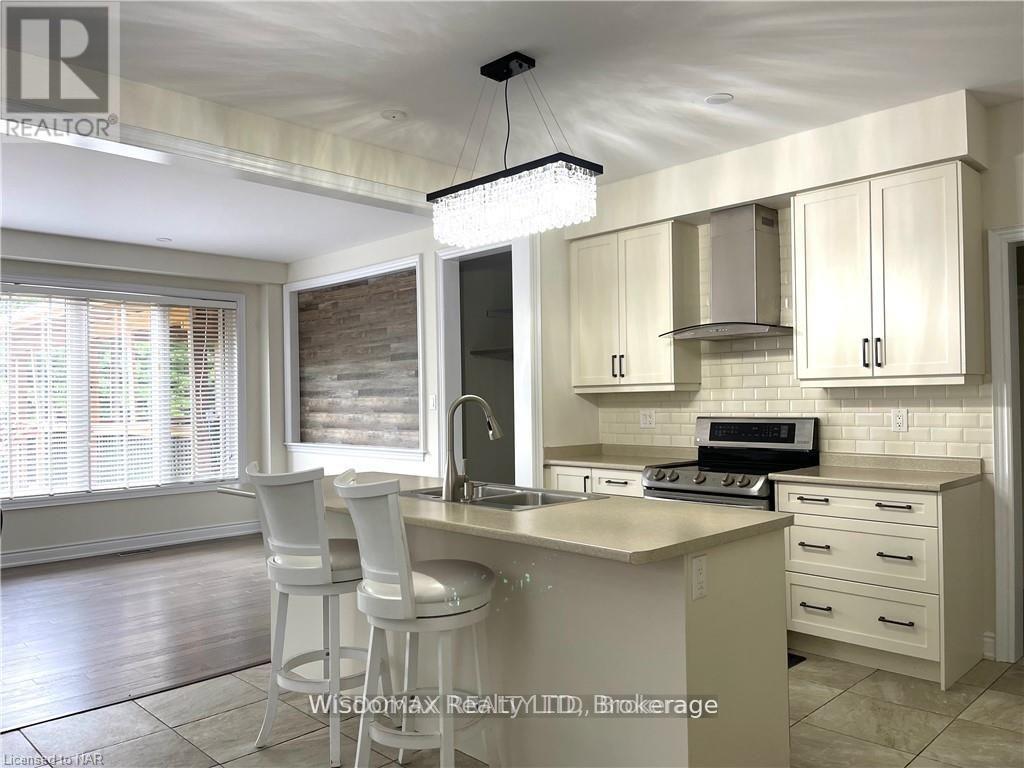 7729 Hackberry Trail, Niagara Falls, Ontario L2H 3R5 - Photo 12 - X12511854