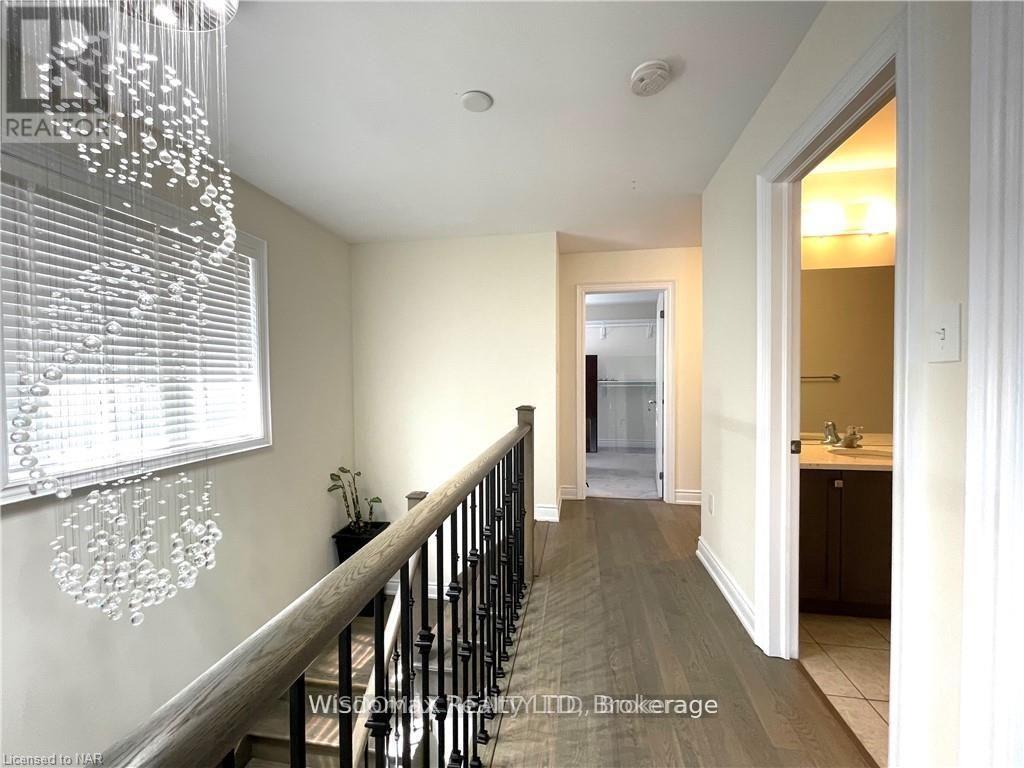 7729 Hackberry Trail, Niagara Falls, Ontario L2H 3R5 - Photo 13 - X12511854