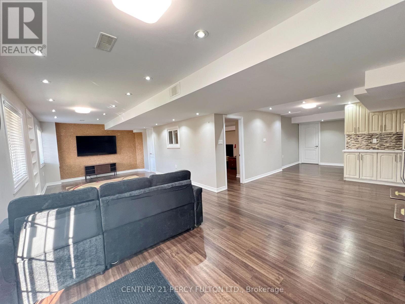 48 Bernbridge Road, Markham (Box Grove), Ontario  L6B 0S4 - Photo 8 - N12508444