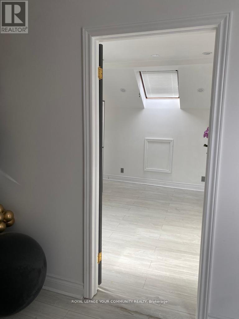 2nd Flr - 53 Prospect Street, Newmarket, Ontario  L3Y 3T1 - Photo 9 - N12511332