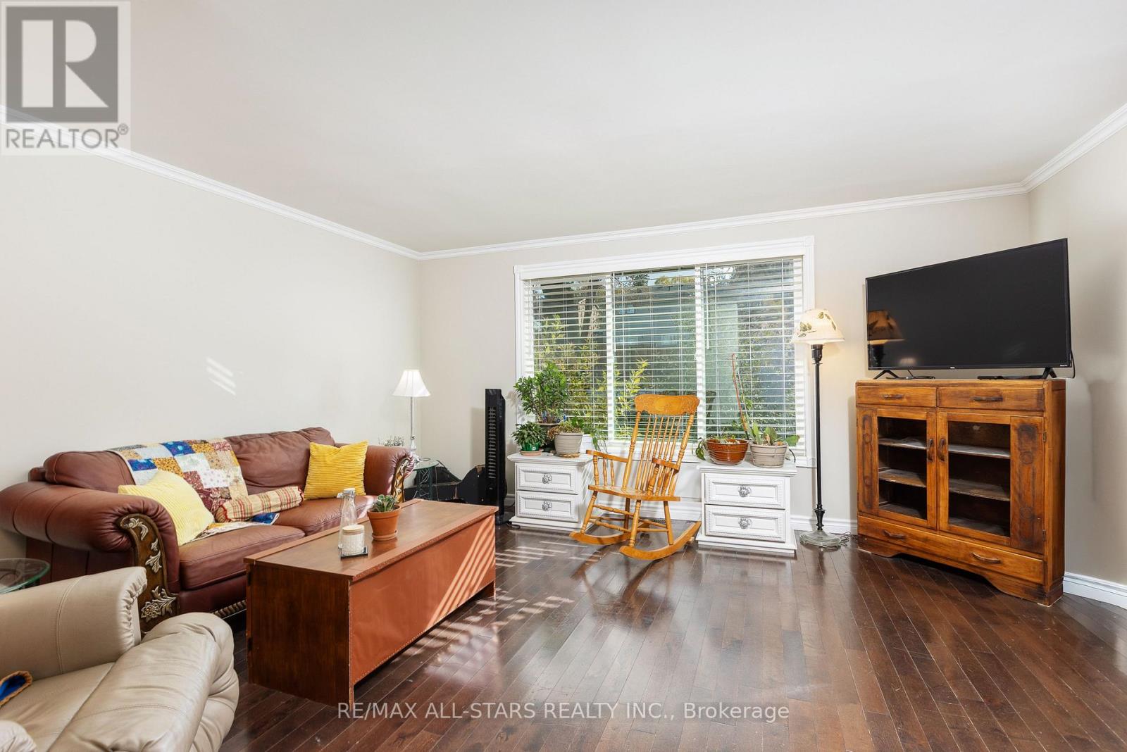 296 Terrace Drive, Georgina, Ontario  L4P 2Y8 - Photo 12 - N12511338