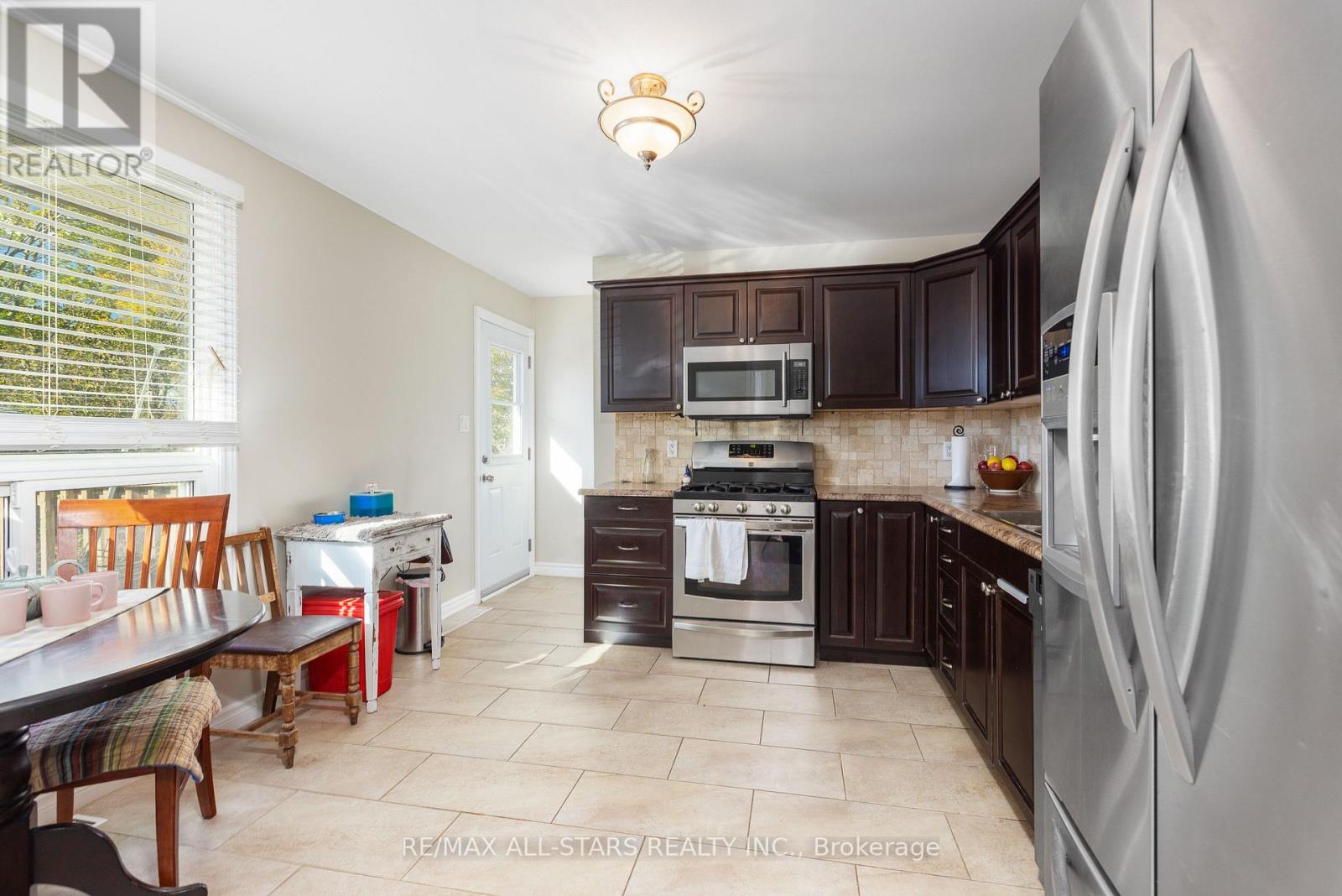 296 Terrace Drive, Georgina, Ontario  L4P 2Y8 - Photo 14 - N12511338