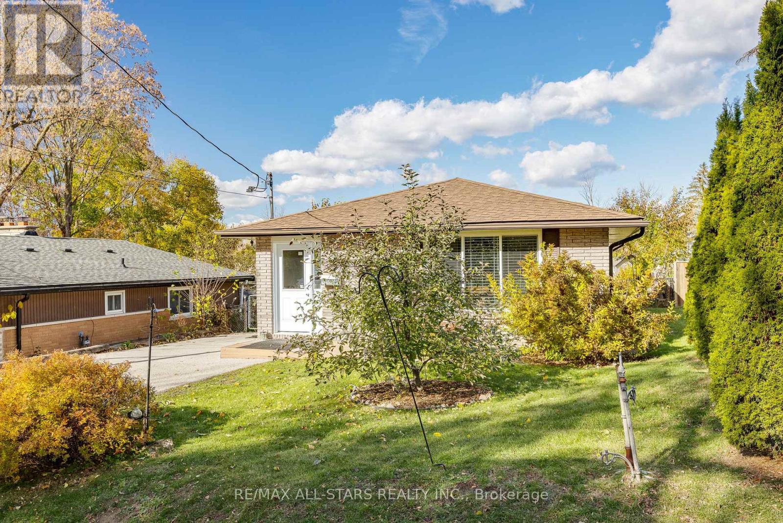 296 Terrace Drive, Georgina, Ontario  L4P 2Y8 - Photo 6 - N12511338