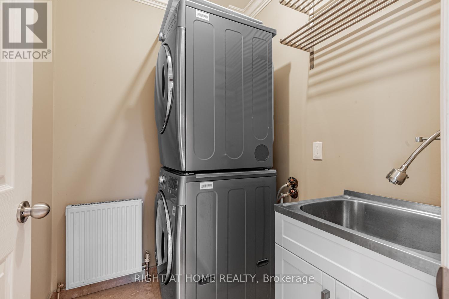 16 Marchwood Crescent, Richmond Hill, Ontario  L4C 8M7 - Photo 23 - N12511344