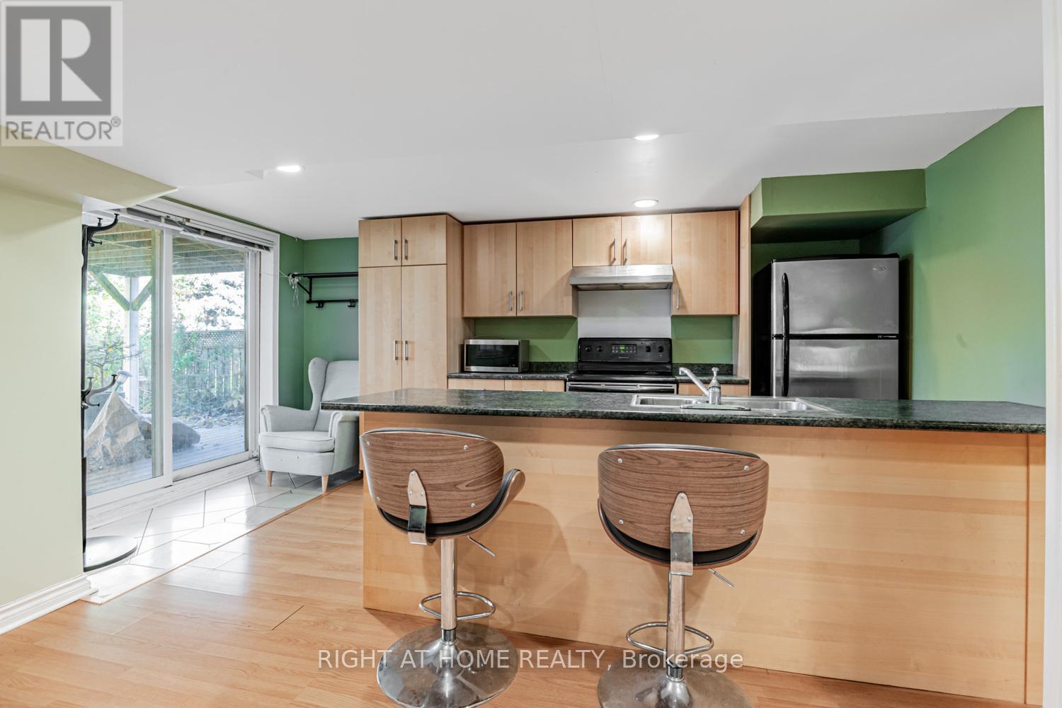 16 Marchwood Crescent, Richmond Hill, Ontario  L4C 8M7 - Photo 26 - N12511344