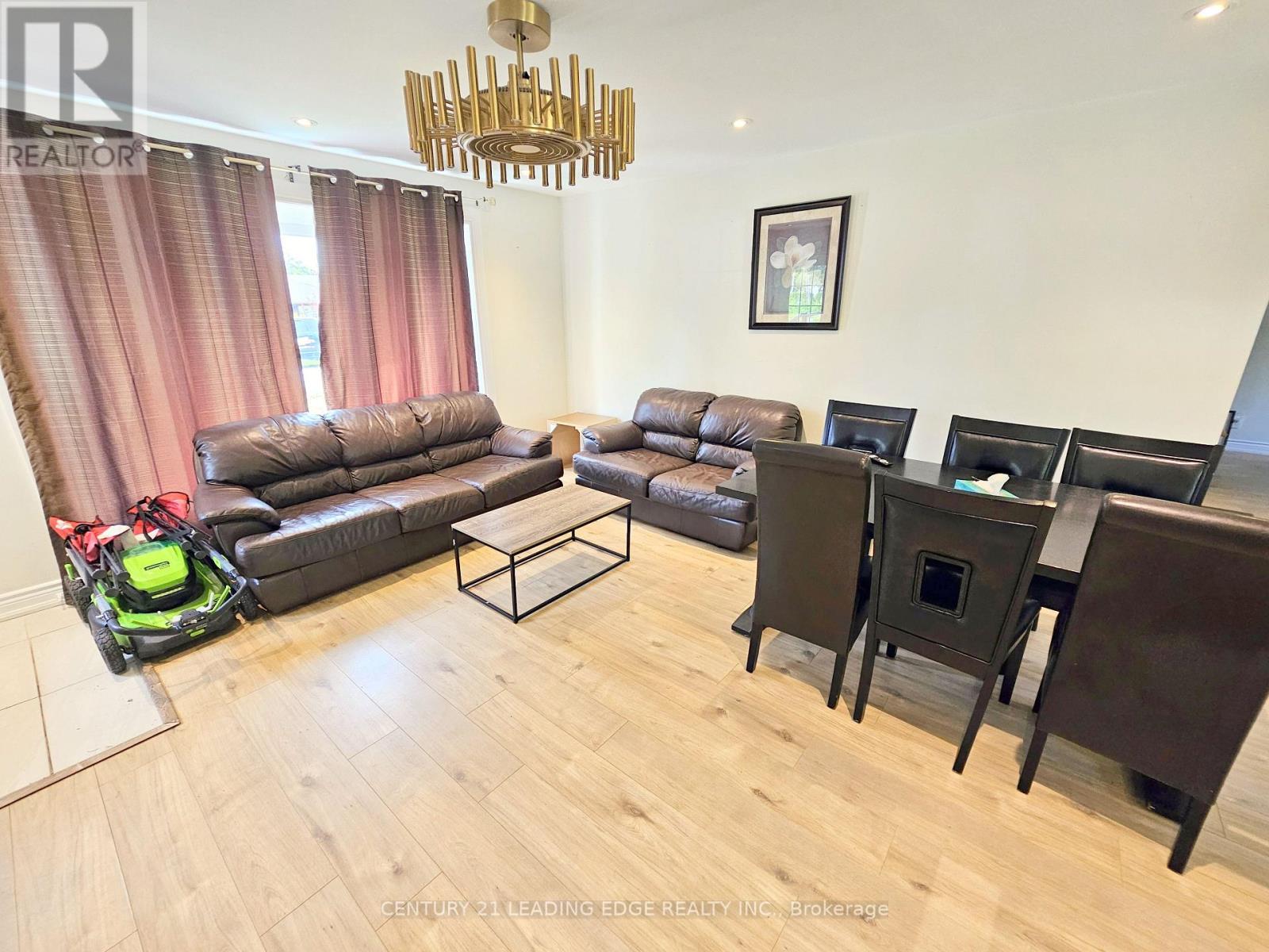 828 Norval Road, Georgina, Ontario  L4P 3E9 - Photo 3 - N12511358