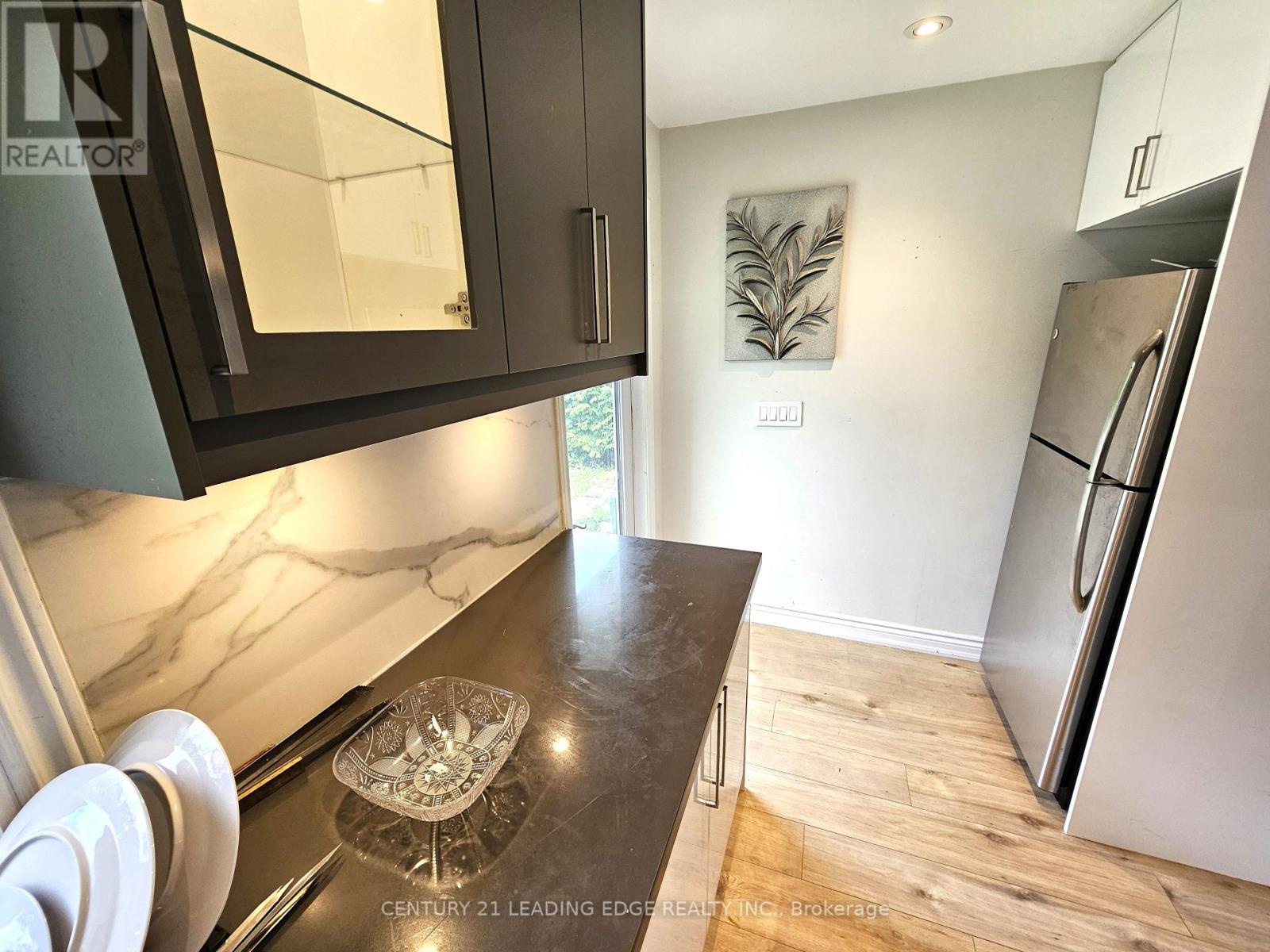 828 Norval Road, Georgina, Ontario  L4P 3E9 - Photo 6 - N12511358