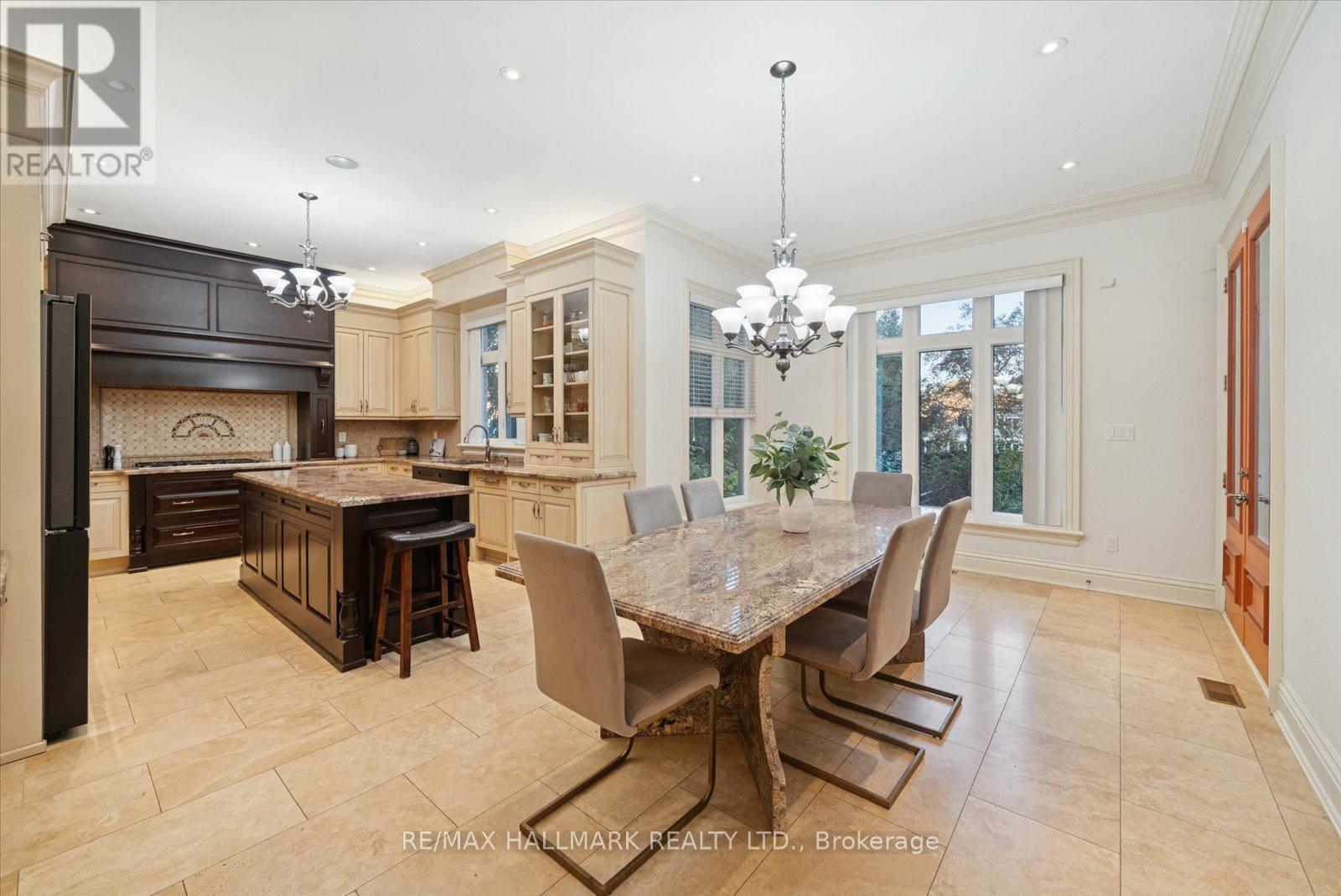 7 Toscanini Road, Richmond Hill, Ontario  L4E 2Y9 - Photo 12 - N12511390