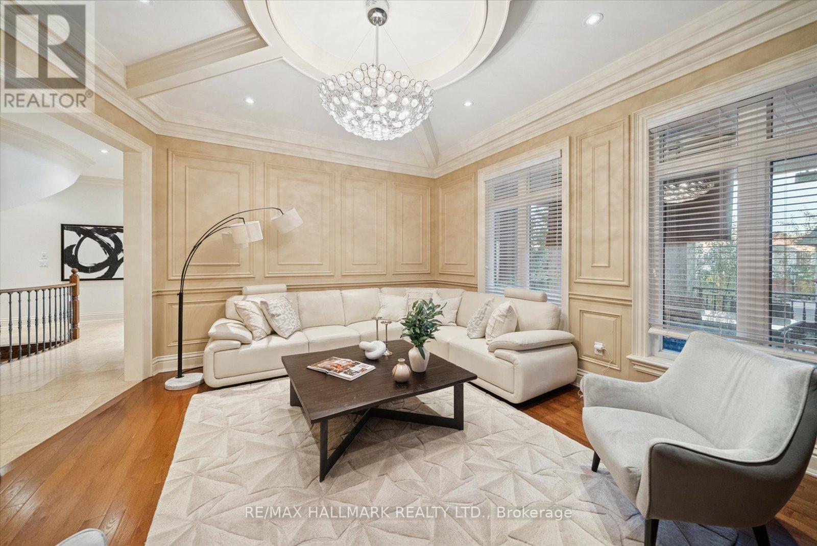 7 Toscanini Road, Richmond Hill, Ontario  L4E 2Y9 - Photo 14 - N12511390