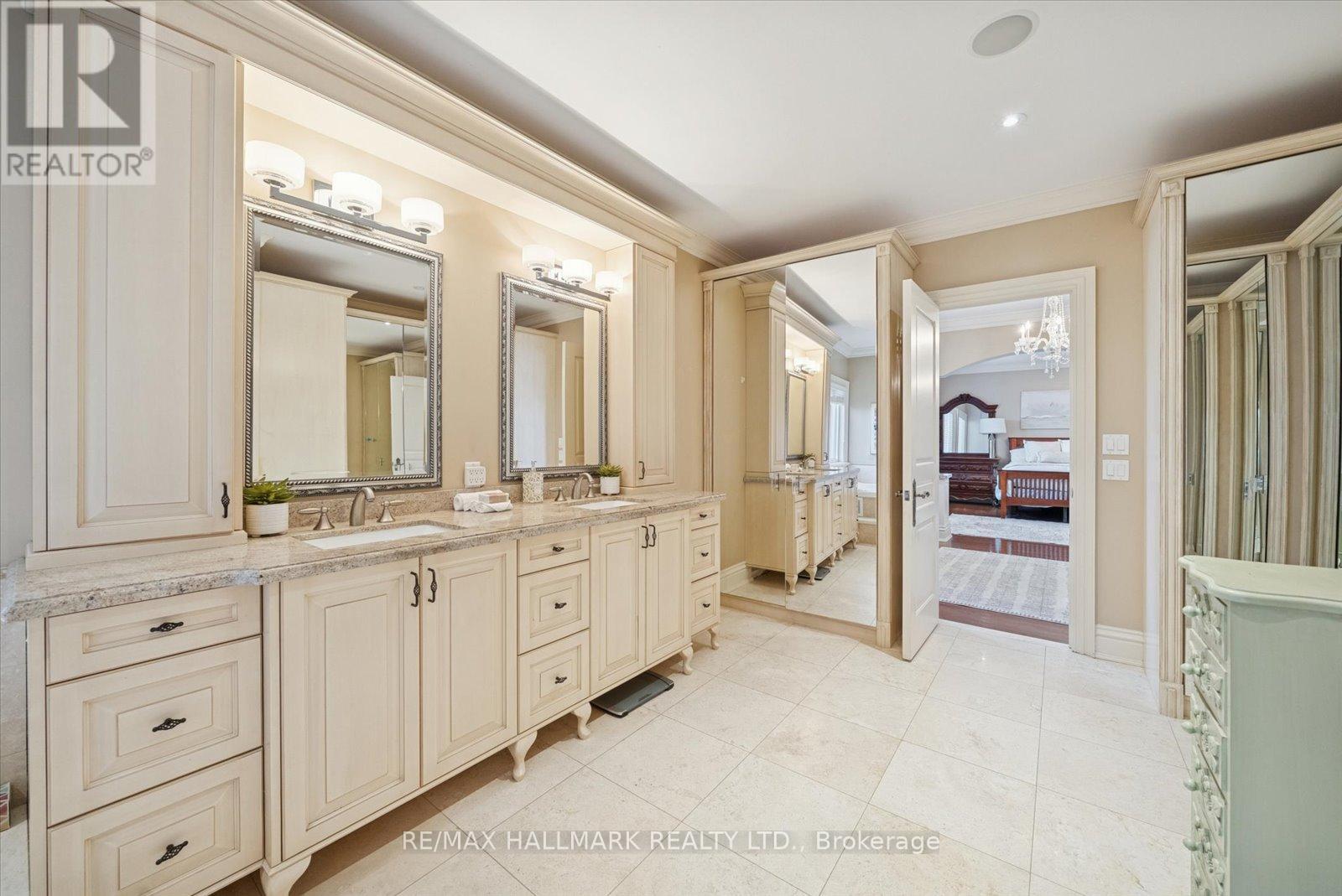 7 Toscanini Road, Richmond Hill, Ontario  L4E 2Y9 - Photo 25 - N12511390