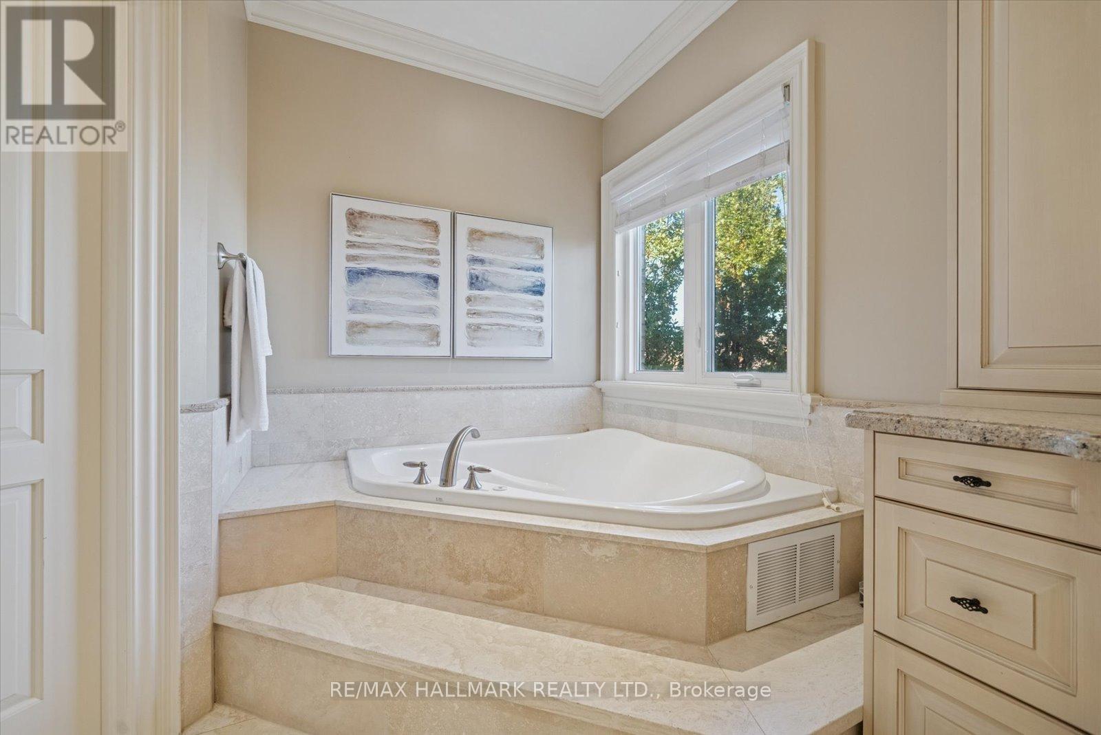 7 Toscanini Road, Richmond Hill, Ontario  L4E 2Y9 - Photo 26 - N12511390