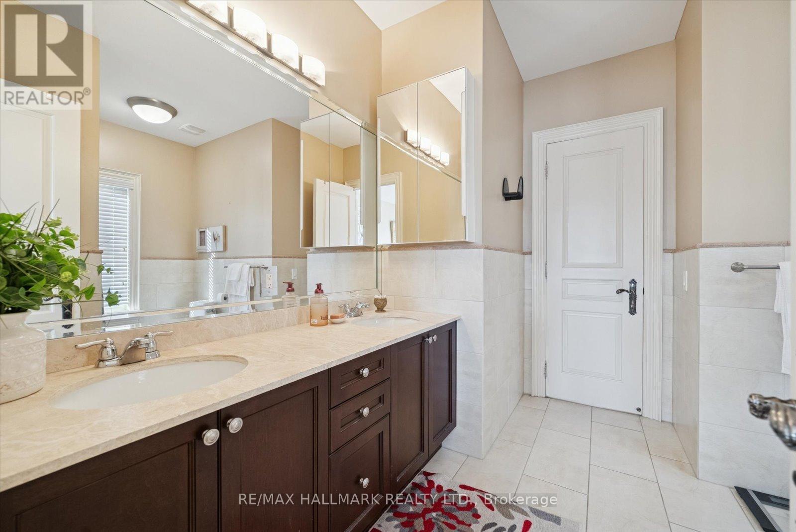 7 Toscanini Road, Richmond Hill, Ontario  L4E 2Y9 - Photo 31 - N12511390