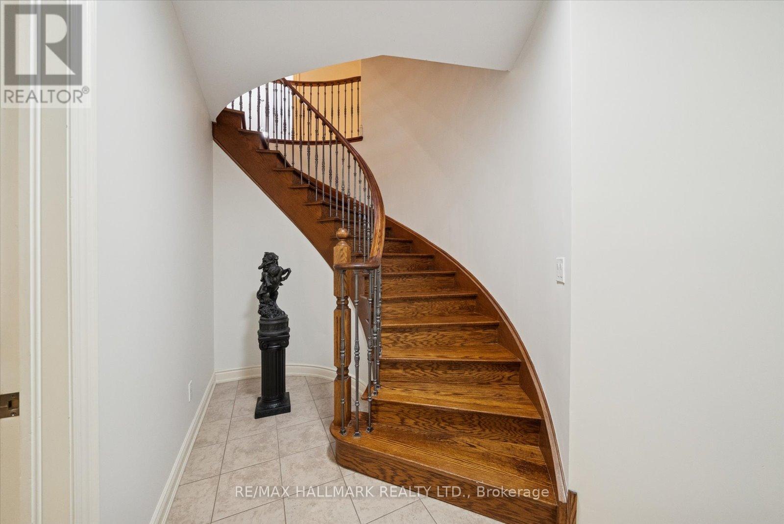 7 Toscanini Road, Richmond Hill, Ontario  L4E 2Y9 - Photo 37 - N12511390