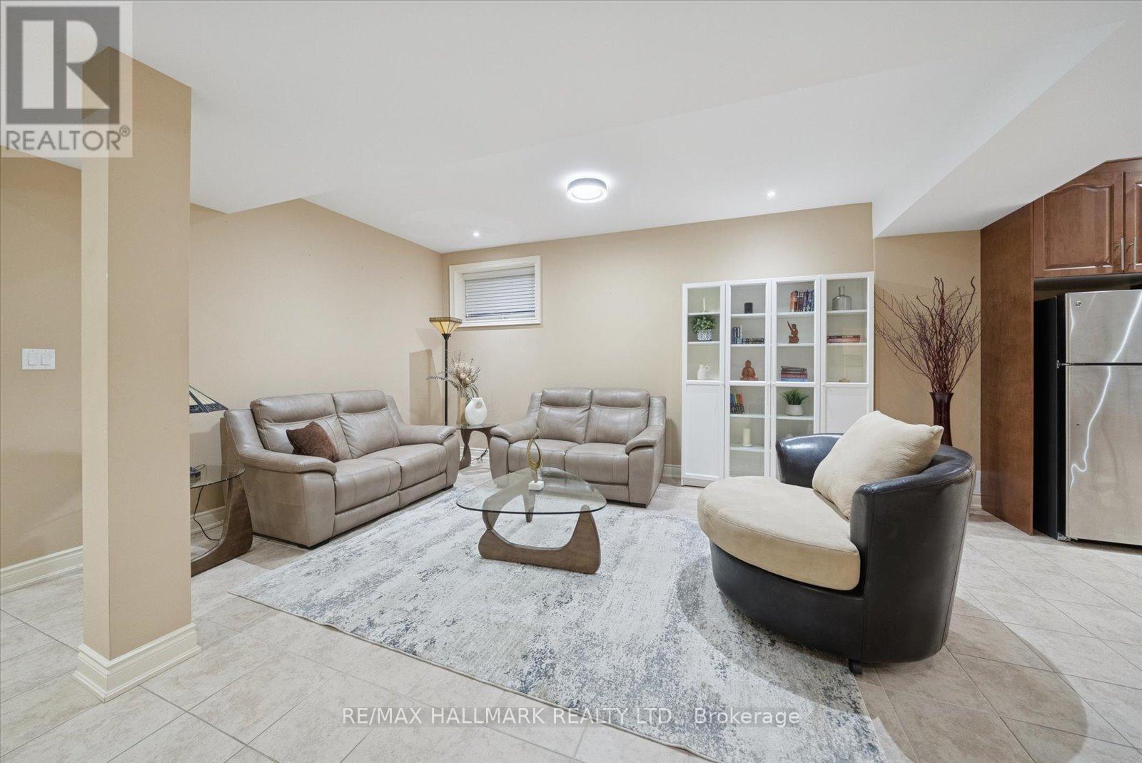 7 Toscanini Road, Richmond Hill, Ontario  L4E 2Y9 - Photo 38 - N12511390