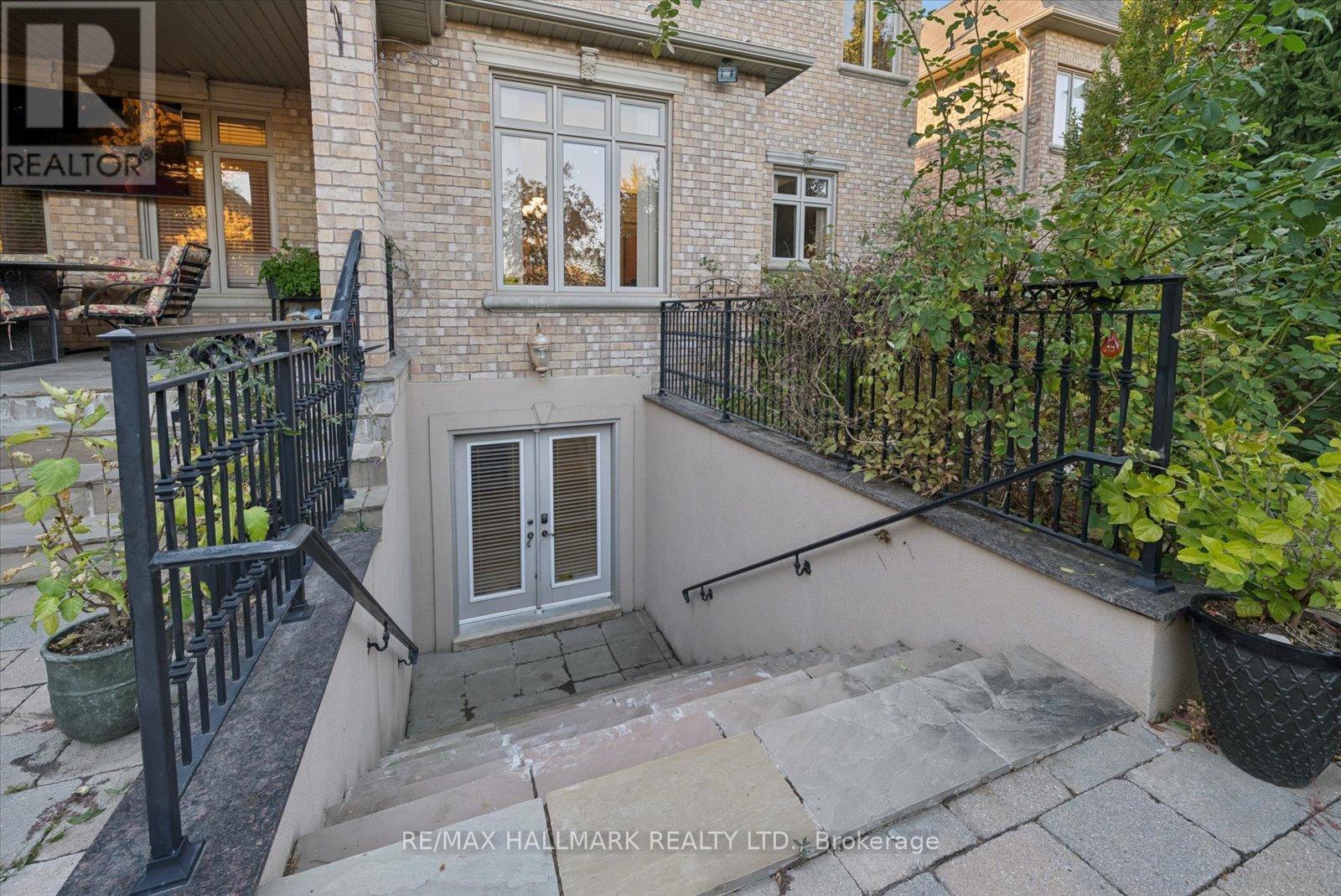 7 Toscanini Road, Richmond Hill, Ontario  L4E 2Y9 - Photo 43 - N12511390