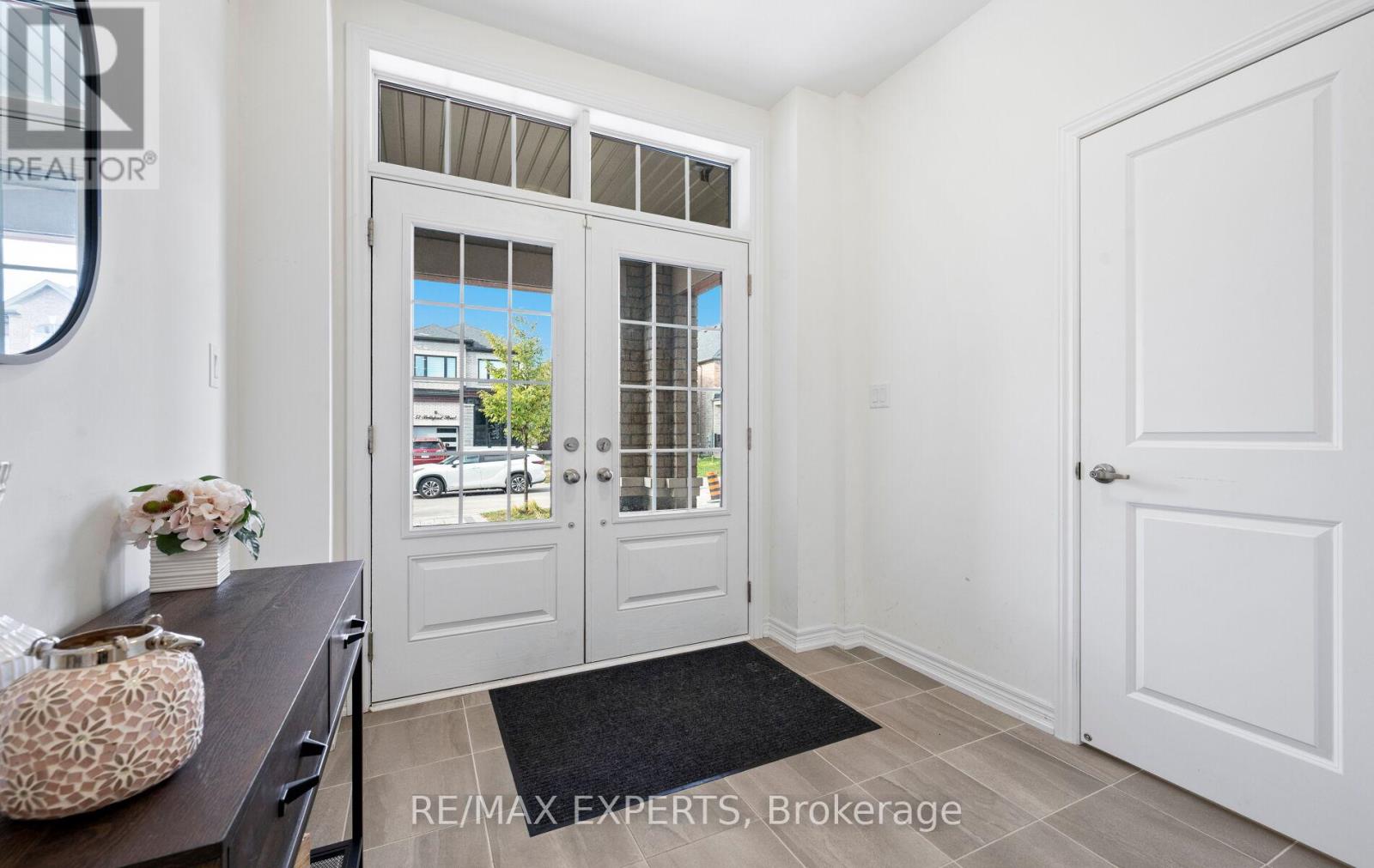 58 Bellefond Street, Vaughan, Ontario  L4H 5C5 - Photo 5 - N12511446