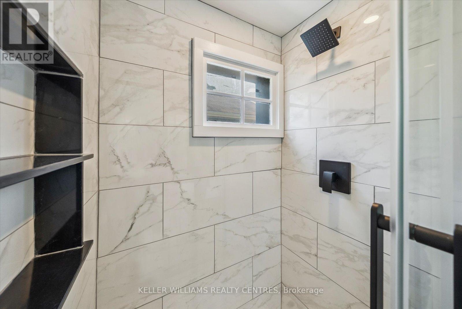 19277 Yonge Street, East Gwillimbury, Ontario  L9N 1L1 - Photo 16 - N12511502