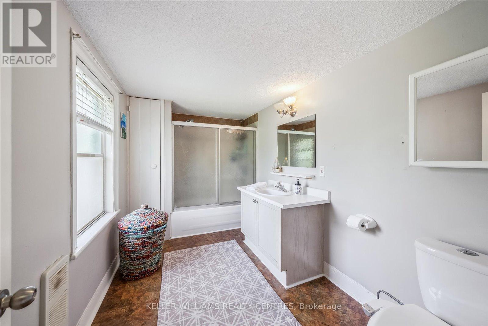 19277 Yonge Street, East Gwillimbury, Ontario  L9N 1L1 - Photo 26 - N12511510