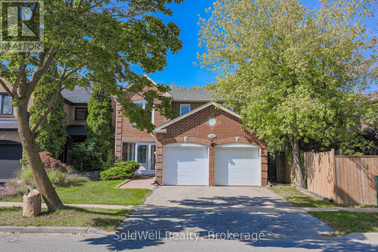 160 Charles Street, Vaughan, Ontario  L4J 3C7 - Photo 2 - N12511516