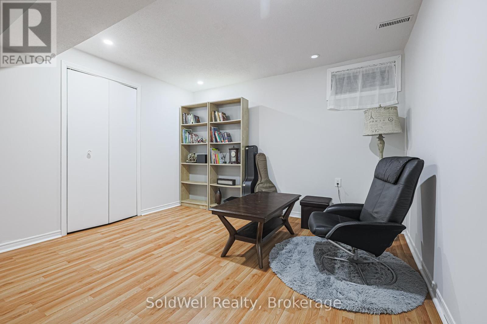 160 Charles Street, Vaughan, Ontario  L4J 3C7 - Photo 36 - N12511516