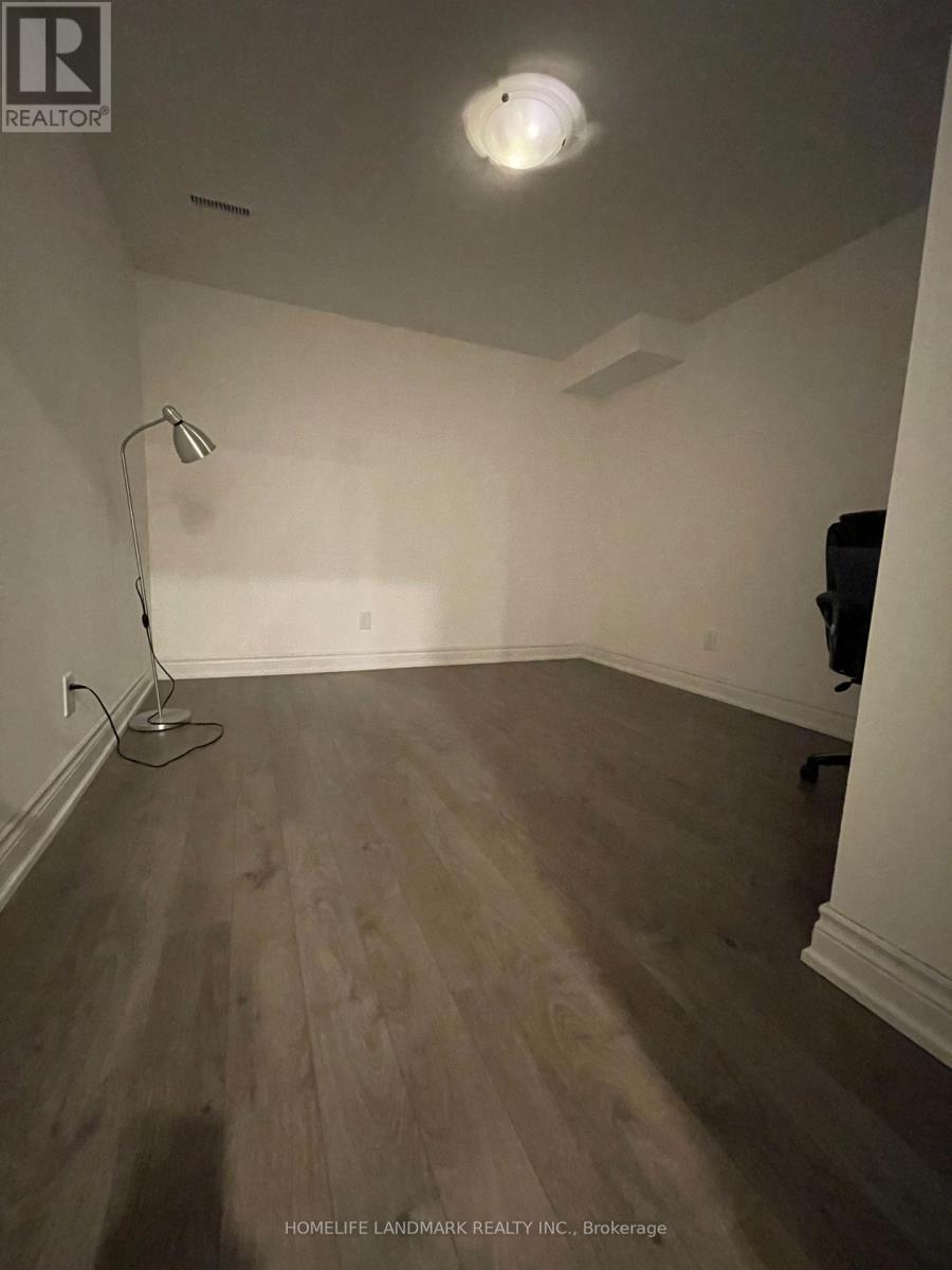 74 Bassett Avenue, Richmond Hill, Ontario  L4B 4G1 - Photo 17 - N12511608