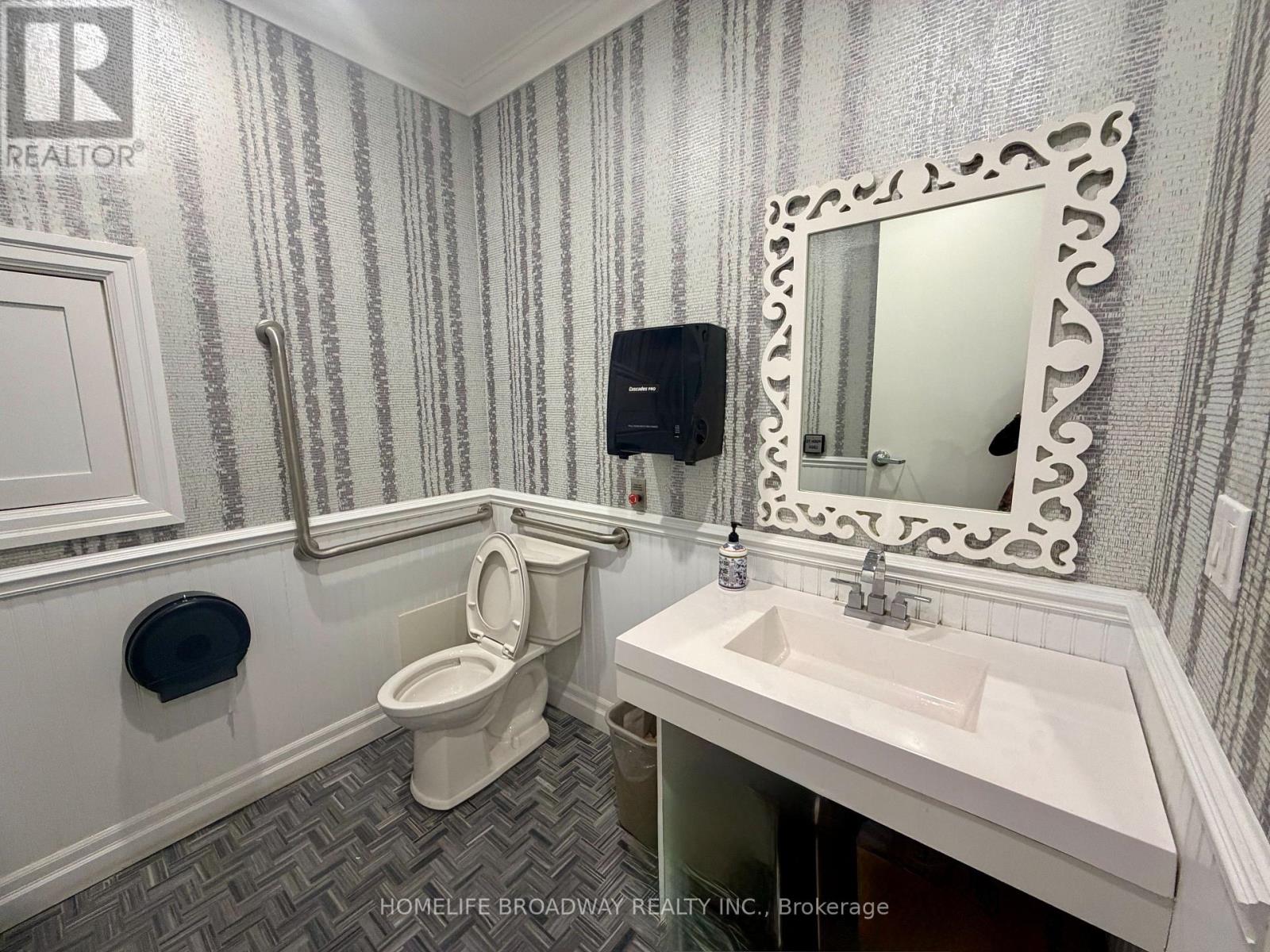 #25 - 60 Innovator Avenue, Whitchurch-Stouffville, Ontario  L4A 0Y2 - Photo 15 - N12511626