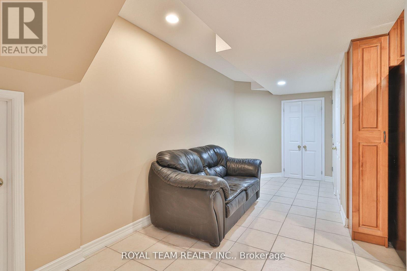 Lower - 62 Kingly Crest Way, Vaughan, Ontario  L4H 1M8 - Photo 4 - N12511634