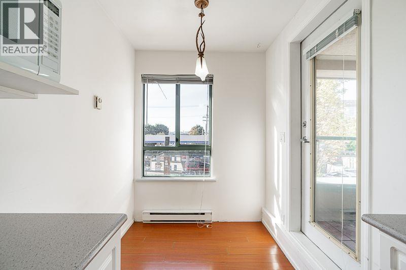 211 223 Mountain Highway Highway, North Vancouver, British Columbia  V7J 3V3 - Photo 9 - R3064954