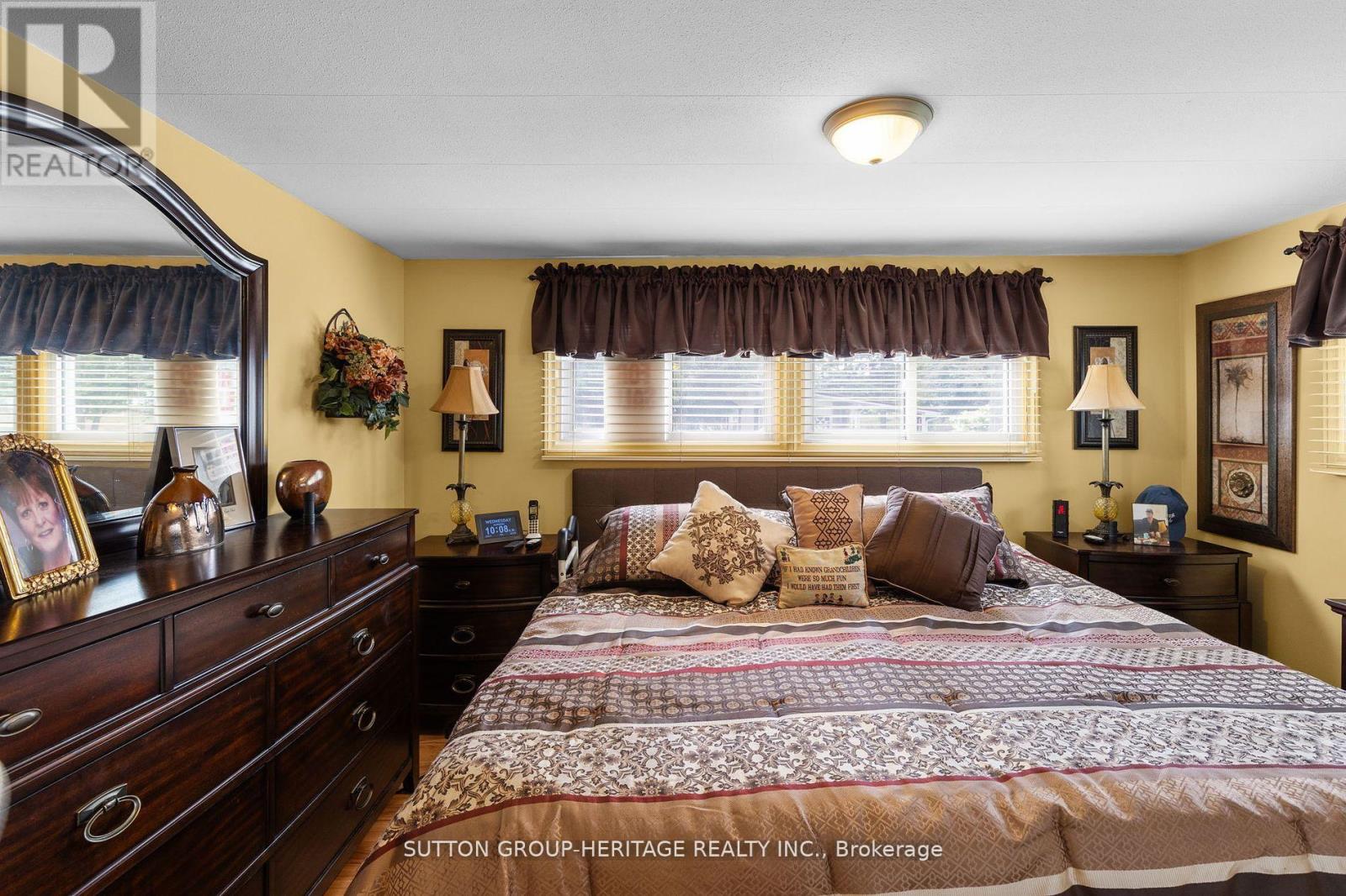 29 Cameron Drive, Oro-Medonte, Ontario  L0L 1T0 - Photo 20 - S12511328