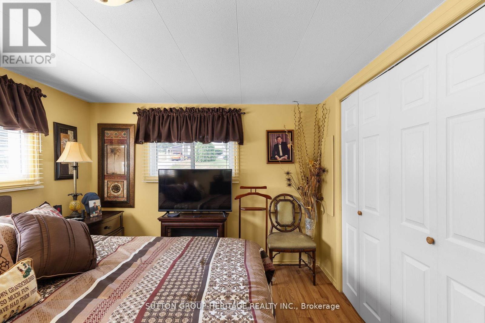 29 Cameron Drive, Oro-Medonte, Ontario  L0L 1T0 - Photo 22 - S12511328