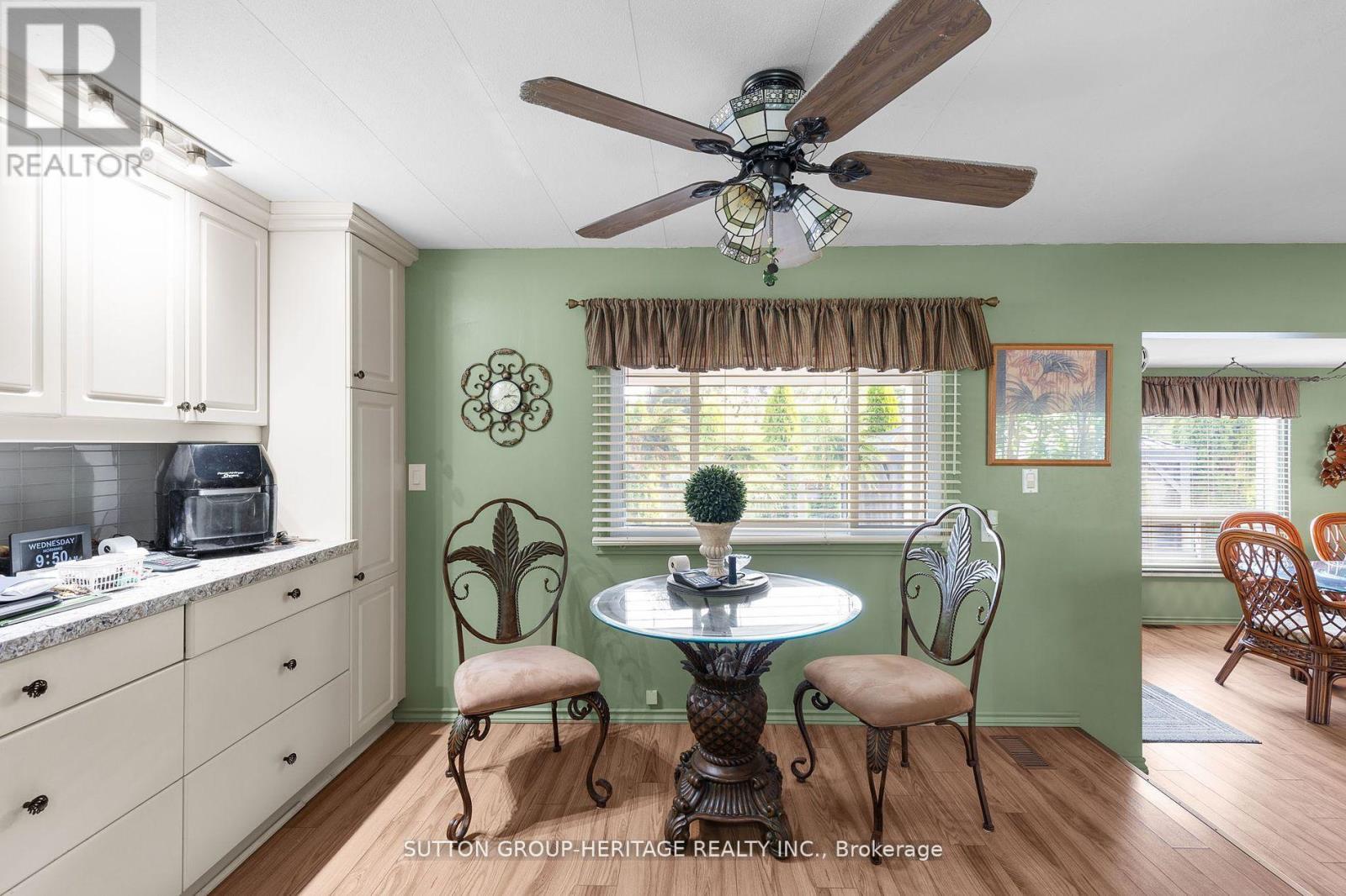 29 Cameron Drive, Oro-Medonte, Ontario  L0L 1T0 - Photo 8 - S12511328