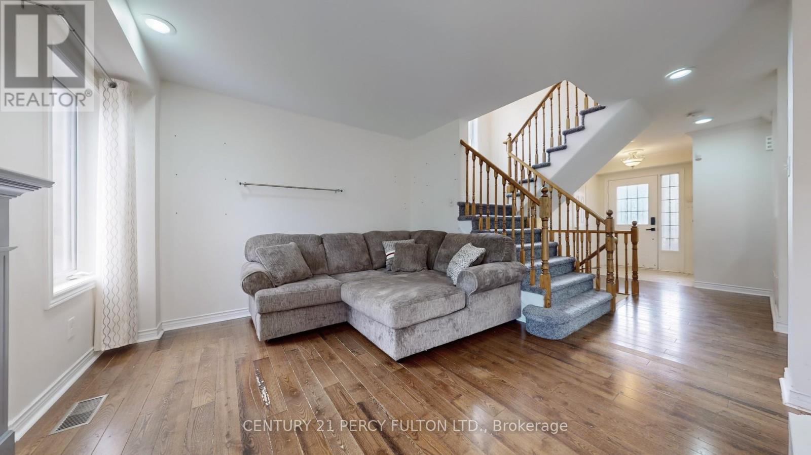 138 Tunbridge Road, Barrie (Georgian Drive), Ontario L4M 6T1 - Photo 5 - S12511402