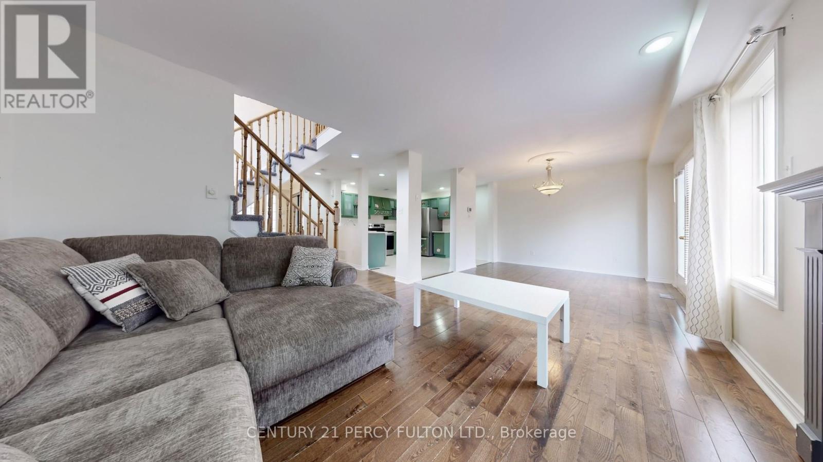 138 Tunbridge Road, Barrie (Georgian Drive), Ontario L4M 6T1 - Photo 6 - S12511402