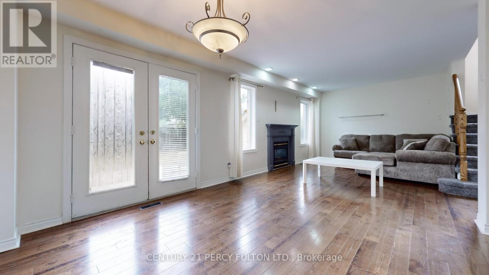 138 Tunbridge Road, Barrie (Georgian Drive), Ontario L4M 6T1 - Photo 8 - S12511402