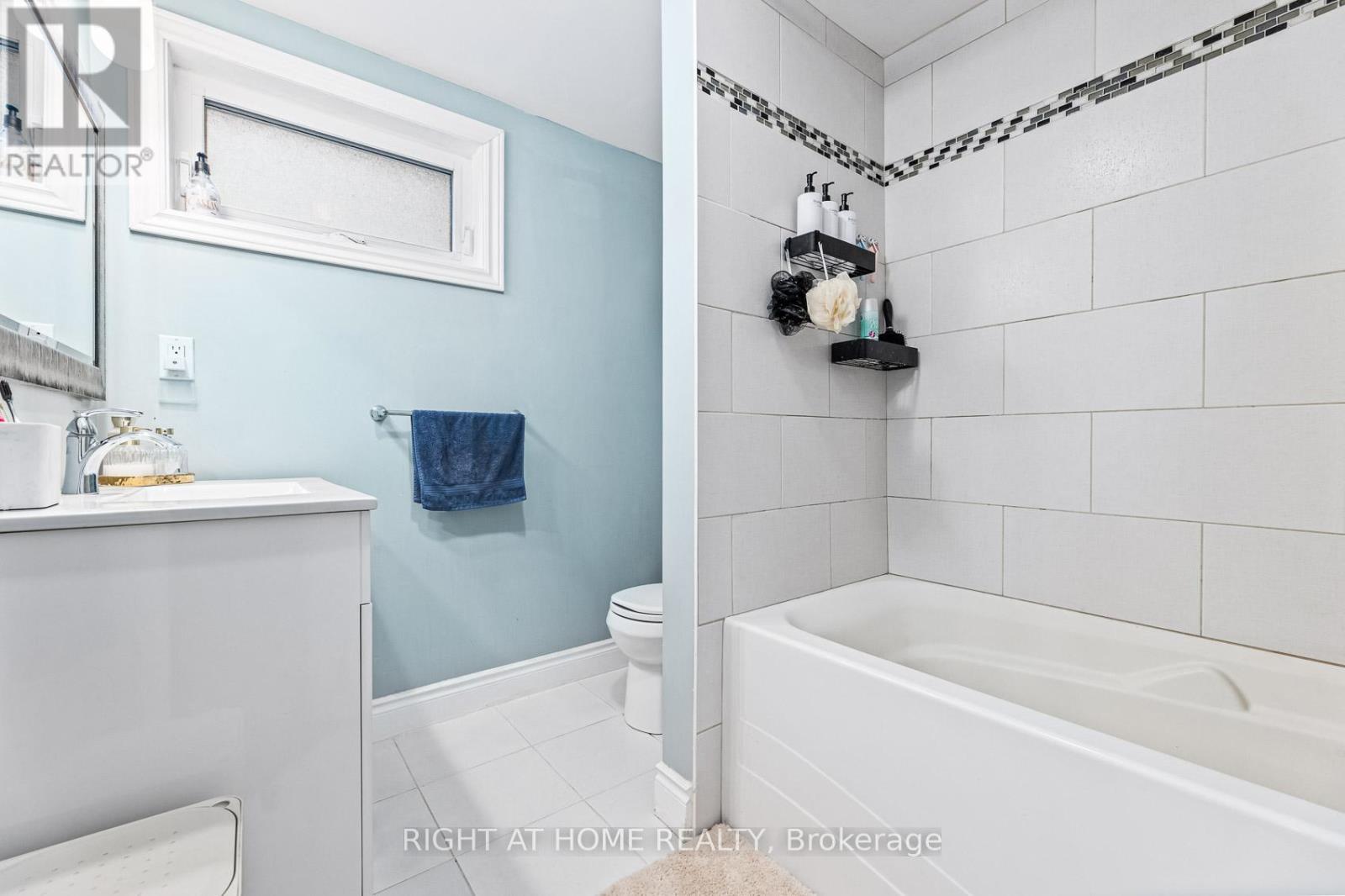 205 St Vincent Street, Barrie (Wellington), Ontario  L4M 3Z5 - Photo 36 - S12511540