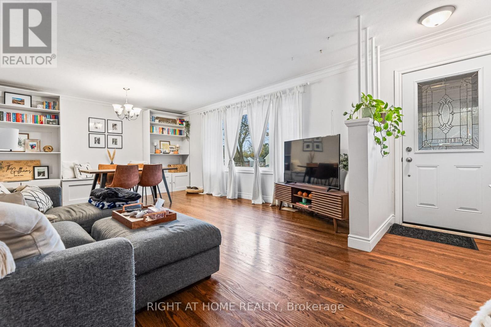 205 St Vincent Street, Barrie (Wellington), Ontario  L4M 3Z5 - Photo 6 - S12511540