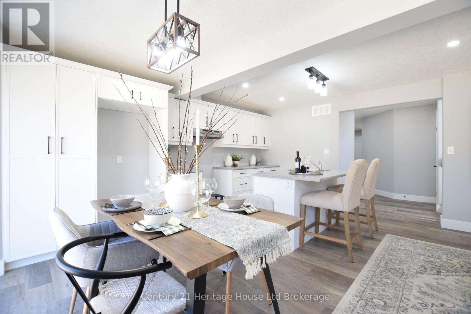 303 Simcoe Street, Woodstock (Woodstock - South), Ontario  N4S 1J1 - Photo 13 - X12511692