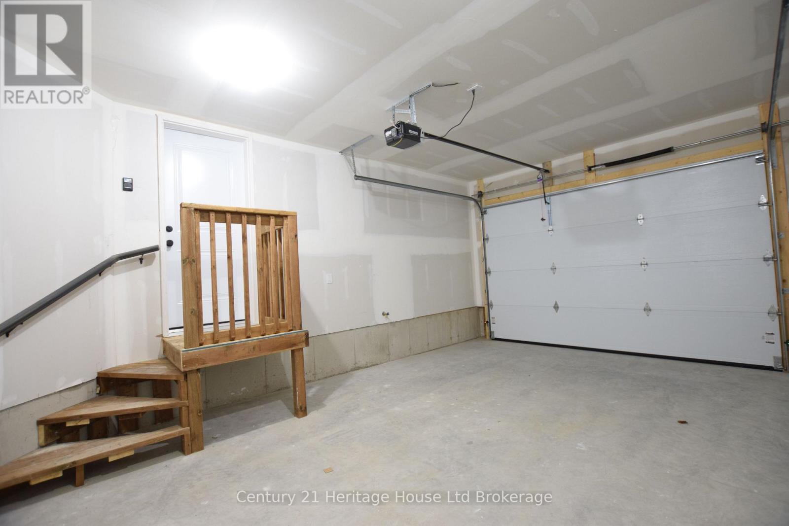 303 Simcoe Street, Woodstock (Woodstock - South), Ontario  N4S 1J1 - Photo 41 - X12511692