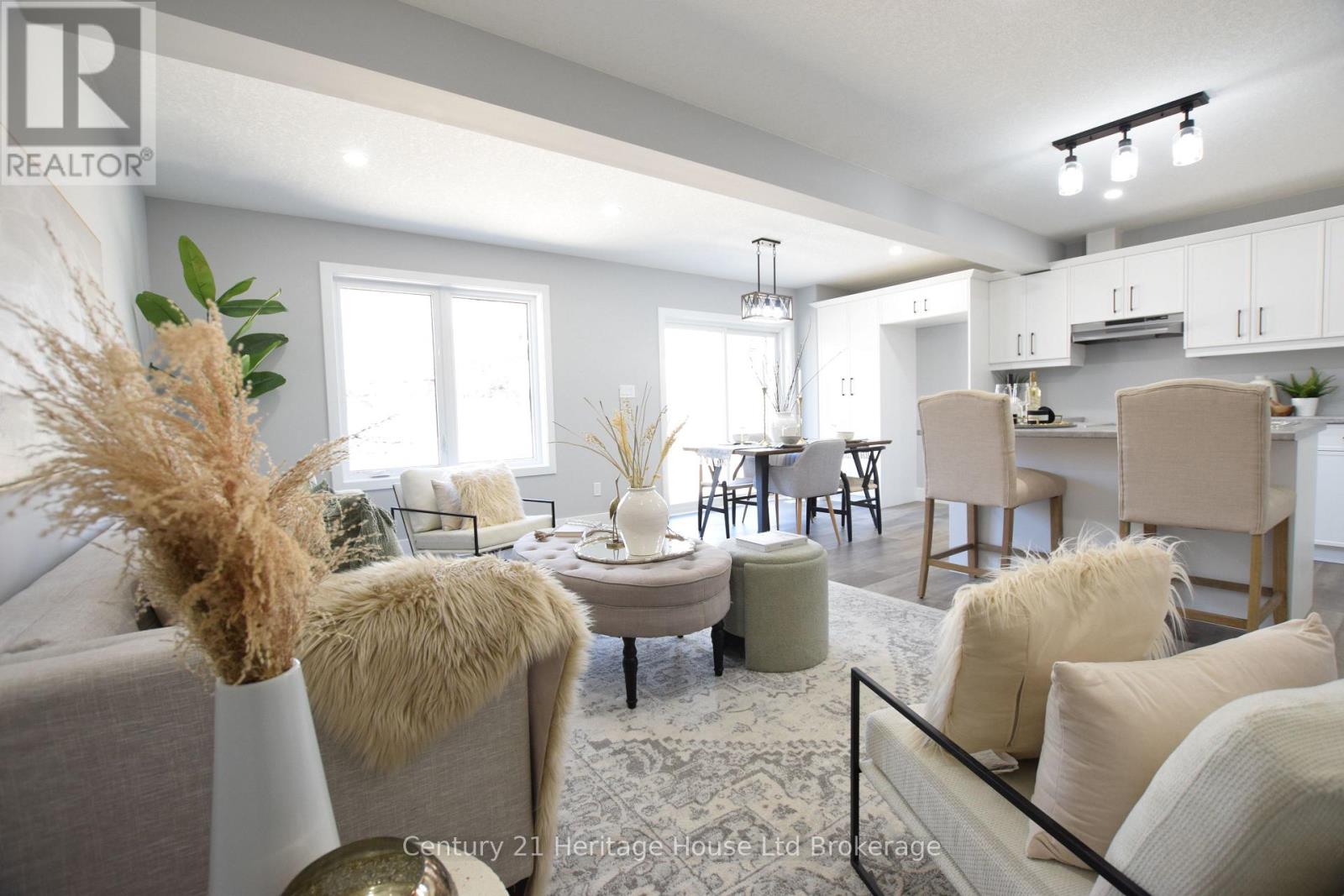 305 Simcoe Street, Woodstock (Woodstock - South), Ontario  N4S 1J1 - Photo 17 - X12511696