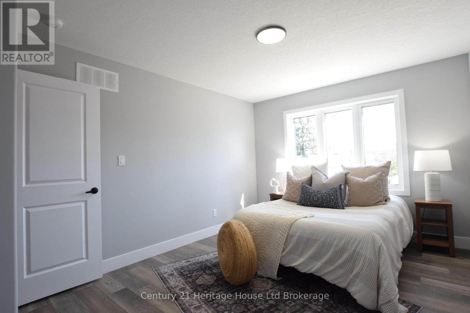 305 Simcoe Street, Woodstock (Woodstock - South), Ontario  N4S 1J1 - Photo 34 - X12511696