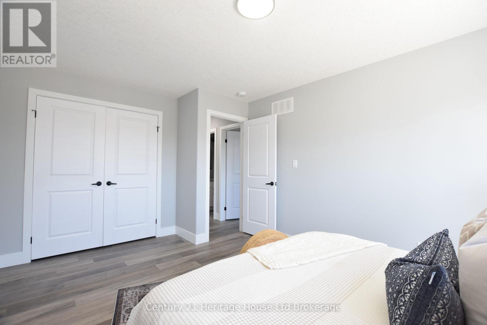 305 Simcoe Street, Woodstock (Woodstock - South), Ontario  N4S 1J1 - Photo 35 - X12511696