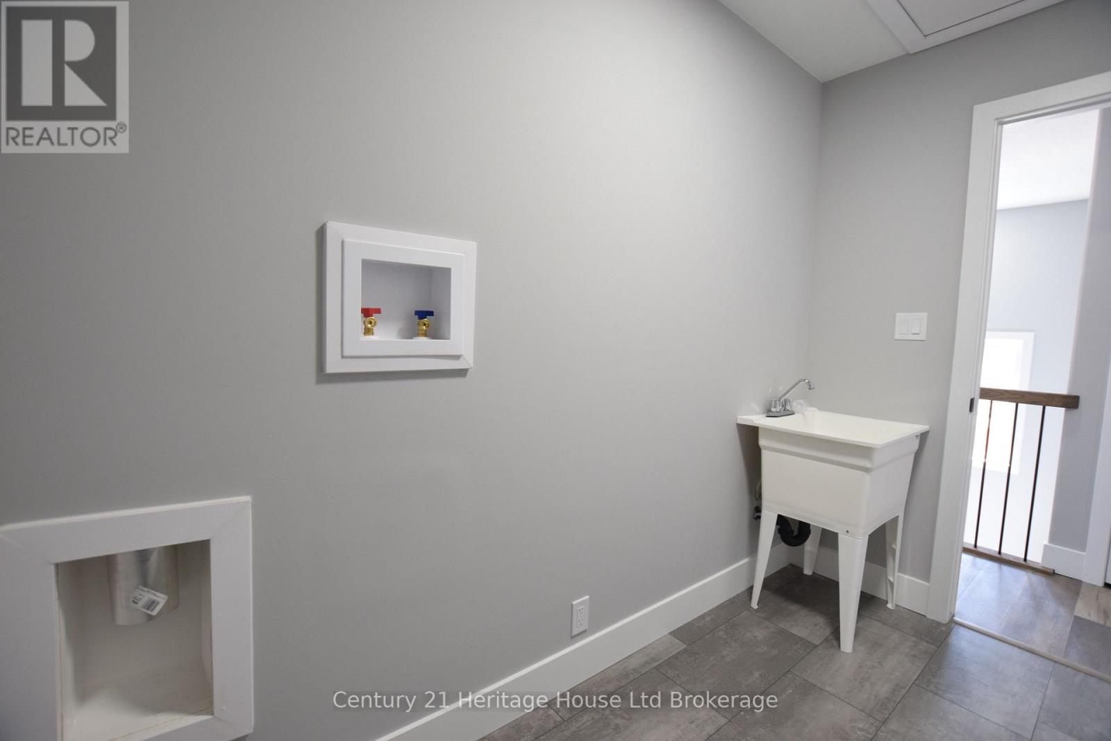 305 Simcoe Street, Woodstock (Woodstock - South), Ontario  N4S 1J1 - Photo 37 - X12511696