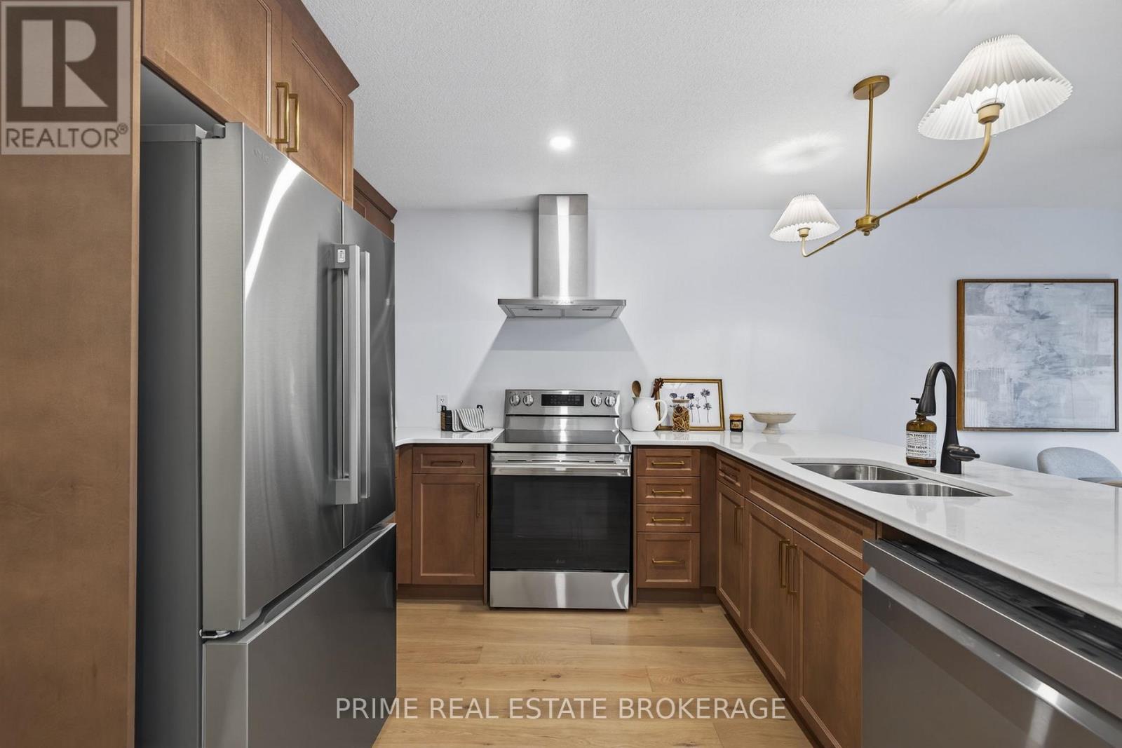 Photo 5 of 26 for 8 - 177 Chestnut Street