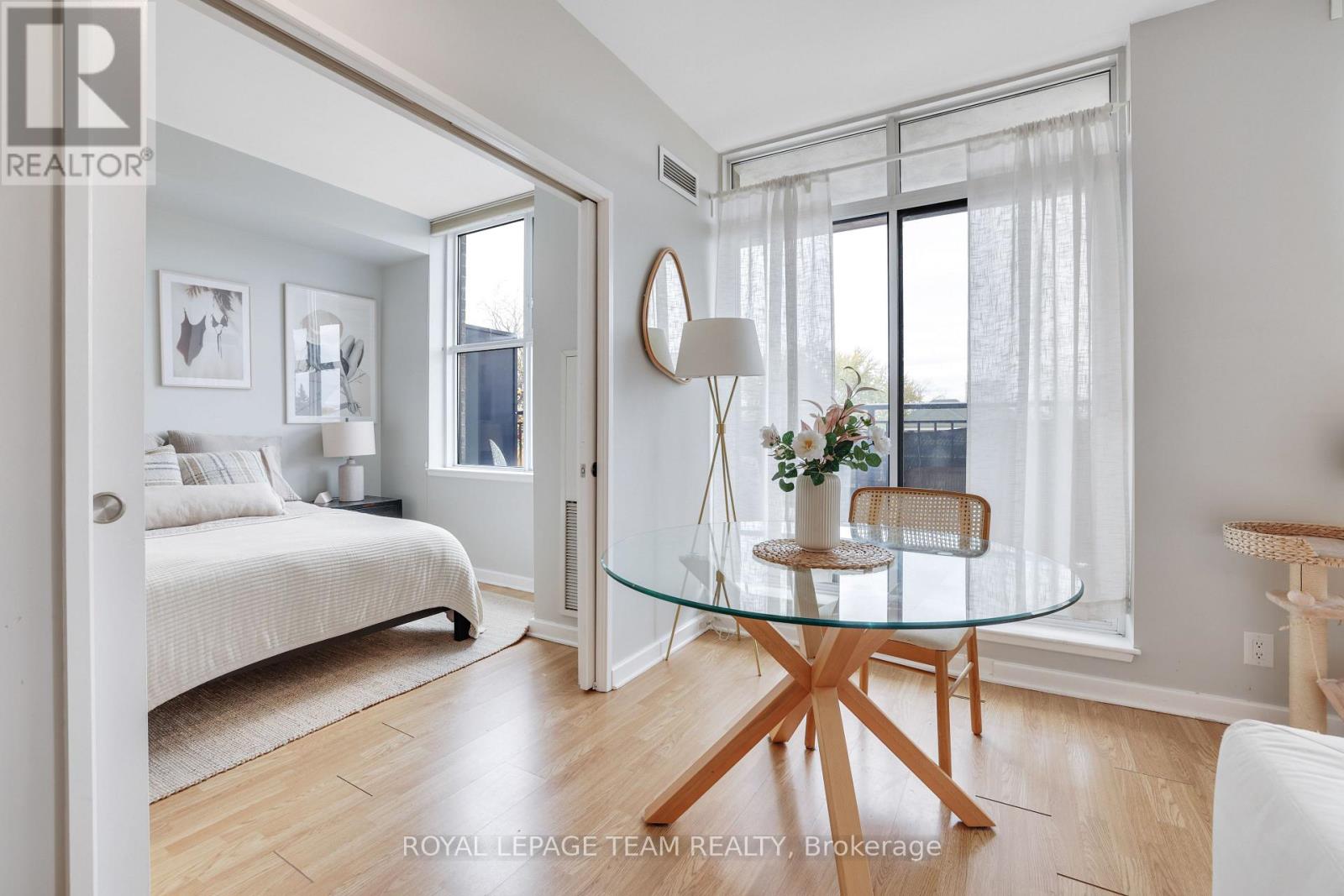 201 - 150 Caroline Avenue, Ottawa, Ontario  K1Y 4X8 - Photo 4 - X12507974