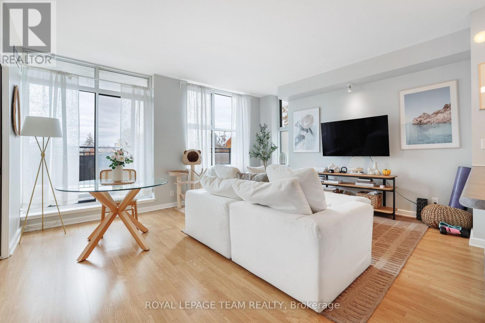 201 - 150 Caroline Avenue, Ottawa, Ontario  K1Y 4X8 - Photo 3 - X12507974