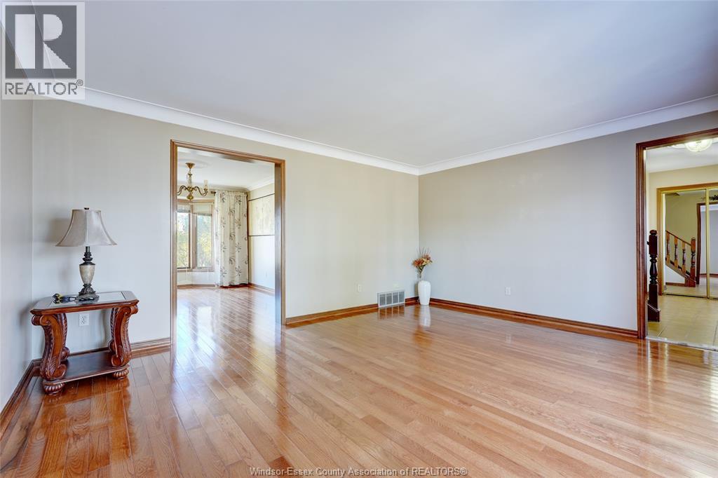 2036 Lesperance Road, Tecumseh, Ontario  N8N 2N4 - Photo 14 - 25028055