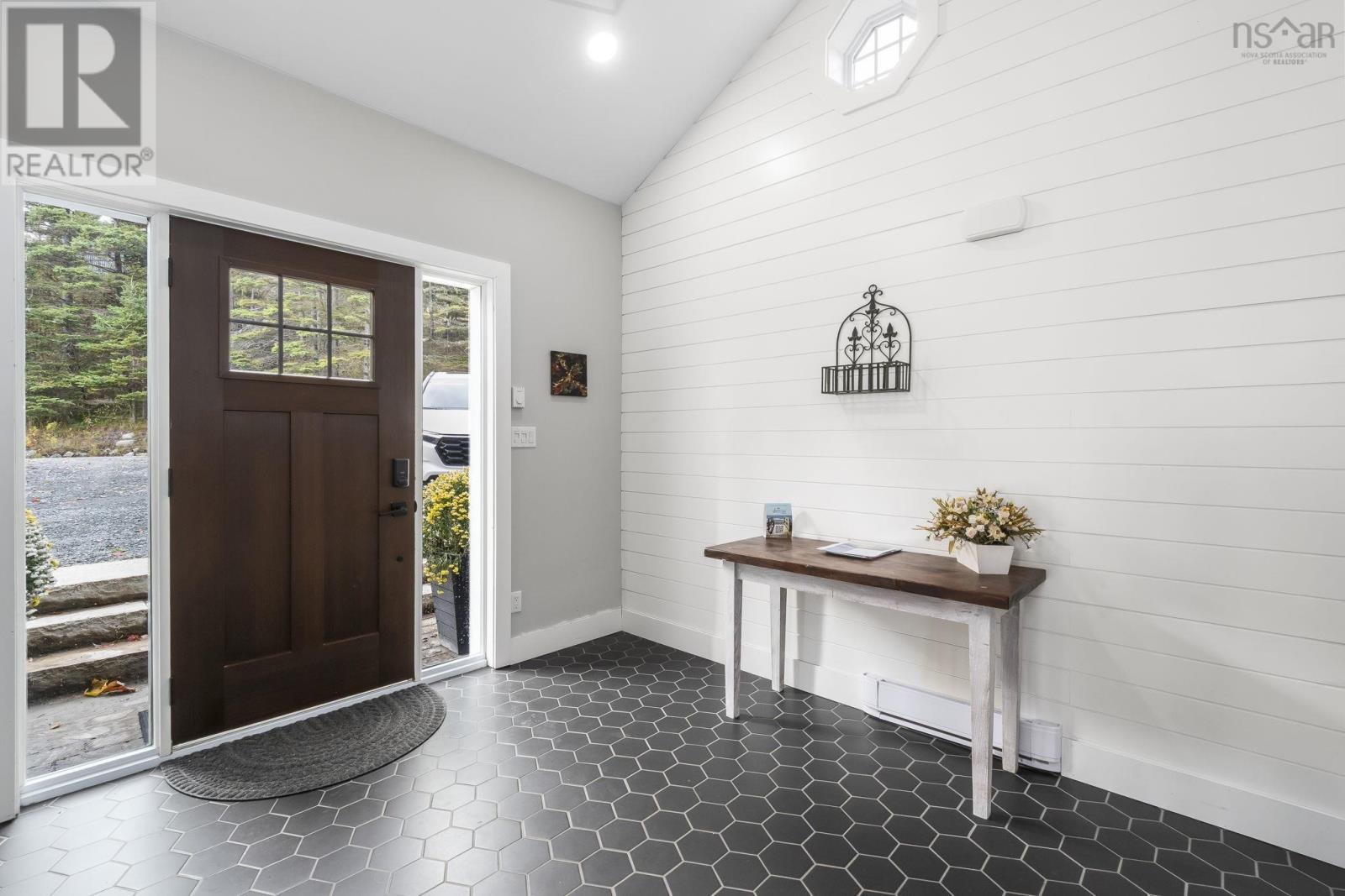 Property at 6566 St Margarets Bay Road image 3