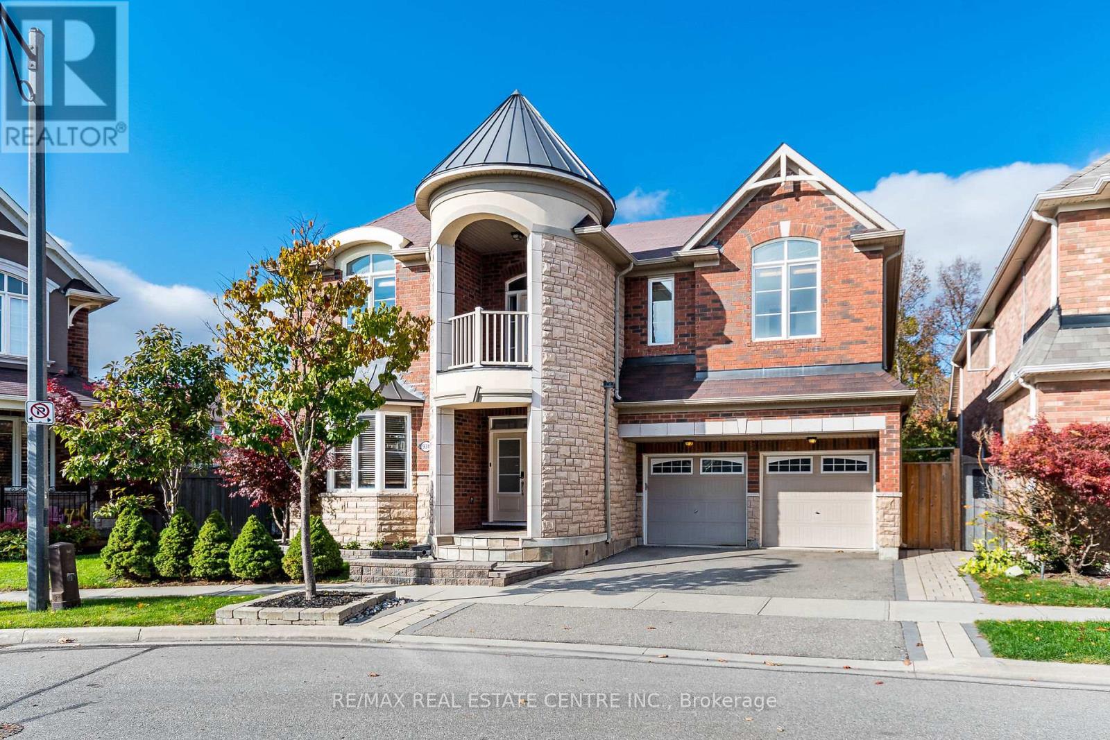 931 SYNDENHAM LANE, Milton, Ontario